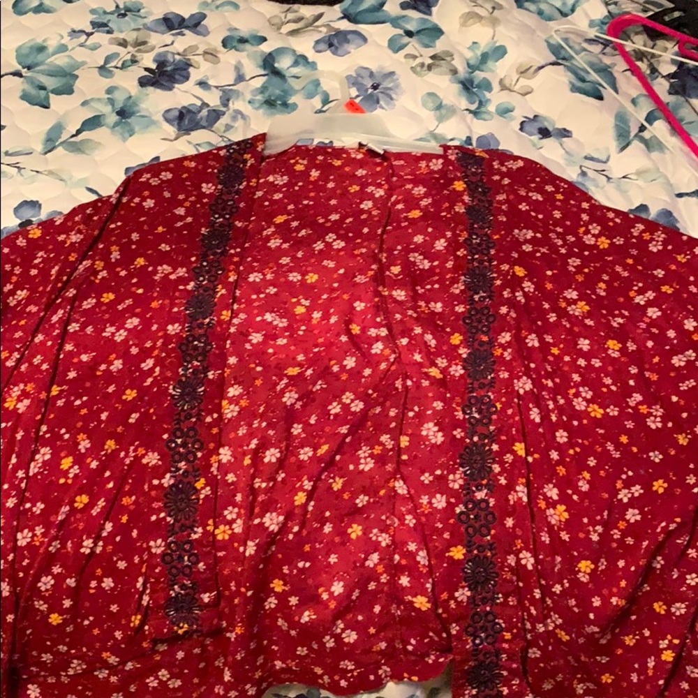 i don’t know what to call it a pullover ? idk